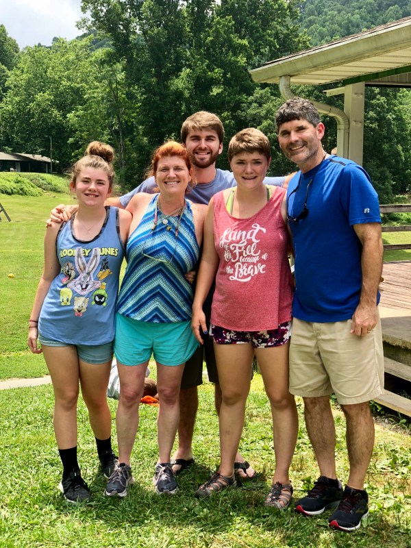 6174B2BC-FDD0-49E4-8A4E-6E88597CEDD1